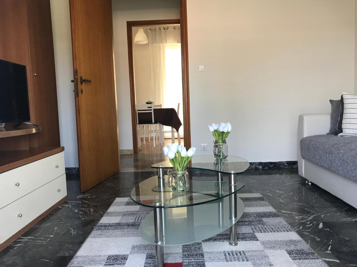 דירות מסטרה Casa Lucia מראה חיצוני תמונה